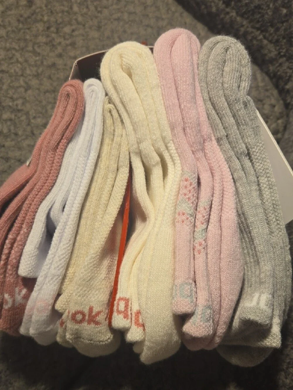 3 Packages Reebok Women’s Mid Crew Socks Size 4-9 - Multi Colors (6-Pack)